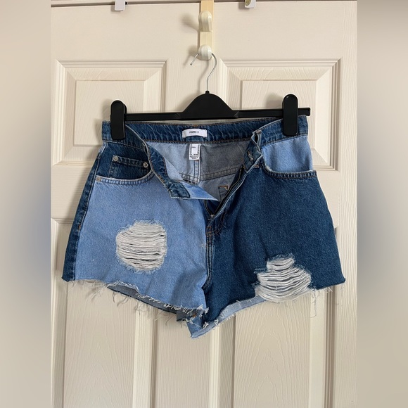 NWOT! Forever21 Colorblock Frayed Denim Shorts: Size 27 - Picture 7 of 9